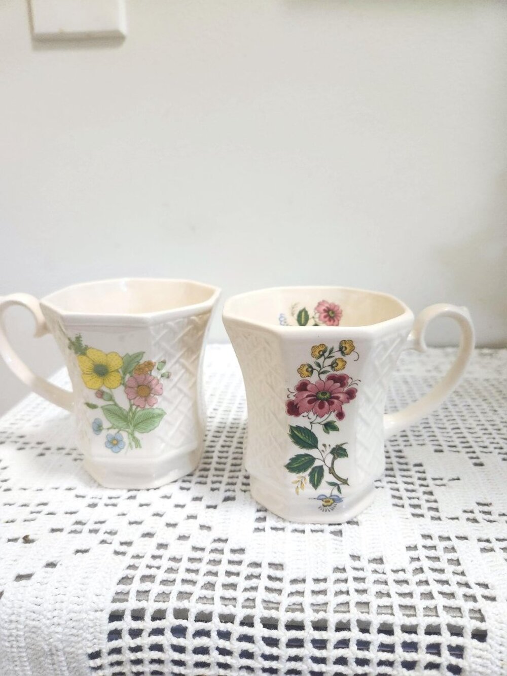 Sadler Mis Match Coffee / Tea Mugs Octagonal Shape Floral Decor